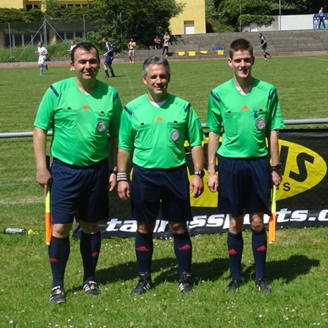 Schiri-Team-2.jpg